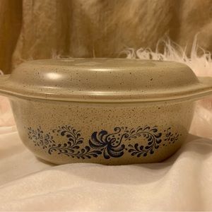 Pyrex Heritage oblong dish with speckled cover
